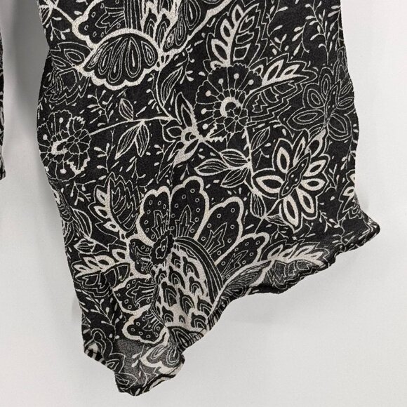 2/$18 SALE! Ann Taylor Loft XS Black Floral Faux Wrap Top 100% Silk Shell V Neck - Picture 6 of 7